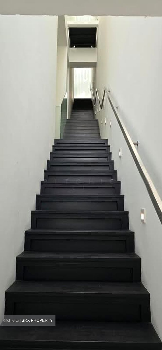 Jalan Elok (D9), Terrace #569768741
